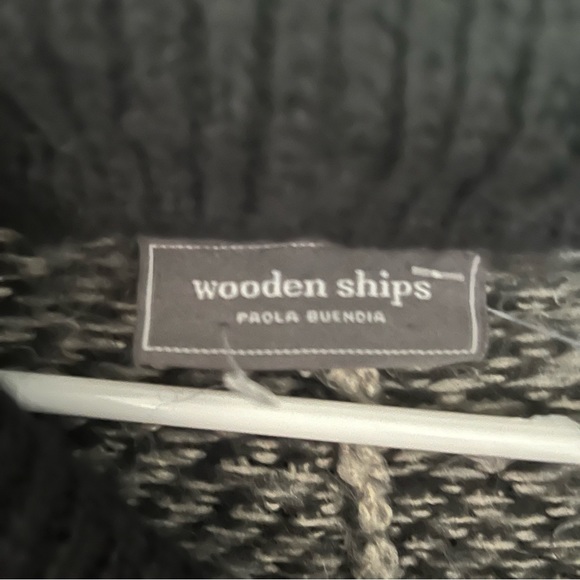 Wooden Ships Mohair and Wool Blend Poncho XS Sweater Shawl Beach Cool Nights - Picture 3 of 4